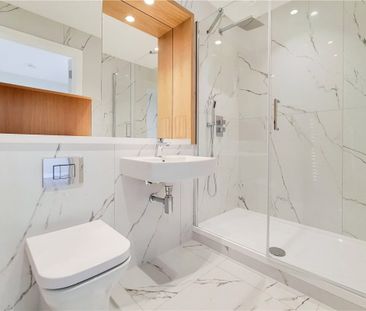 Excellent two-bedroom, two-bathroom flat within Wimbledon Grounds, ... - Photo 5