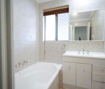 Four bedroom home - Photo 6