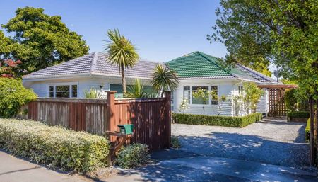 4 bedroom home in Fendalton - Photo 4
