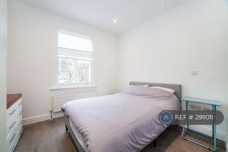 4 bedroom terraced house to rent - Photo 4