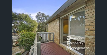 Spacious North-Facing Family Home with Stunning Range Views - Photo 3