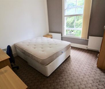 New Walk, Leicester - Photo 2