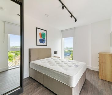 3 bedroom flat to rent - Photo 5