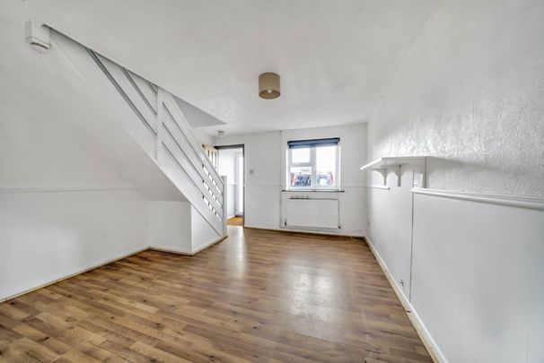 47, Caernarvon Road, Chichester - Photo 1