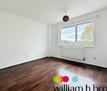 St Lukes Close - Photo 6