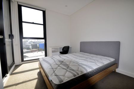 Fully Furnished One Bedroom Plus Single Room Apartment With City View - Photo 2