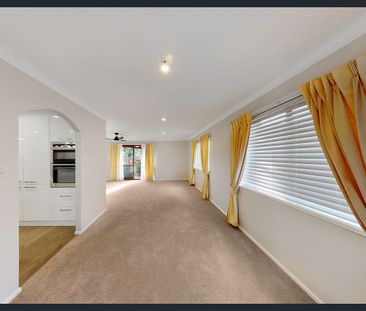 Spacious Family Home with Pool & Ducted Air for All-Season Living! - Photo 2