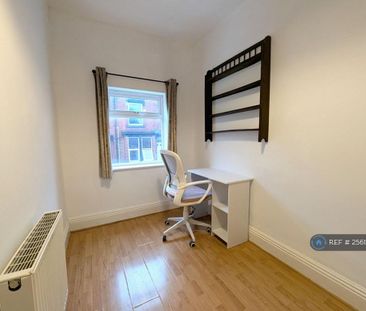 4 bedroom terraced house to rent - Photo 3