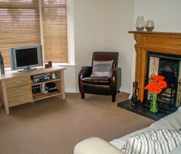 2 bedroom townhouse to rent - Photo 1