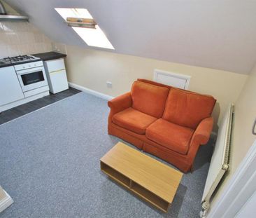 1 bedroom Flat To Let - Photo 1
