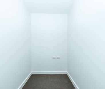 Sleek and Stylish 2 Bedroom Apartment - Photo 1