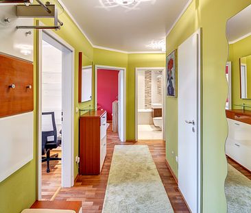 Einladende 3-Zimmer Wohnung mit Loggia und Balkon - Foto 1