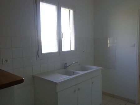 Location Maison 4 pièces 88m² - Photo 3