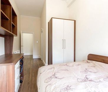 3 bedroom apartment to rent - Photo 4