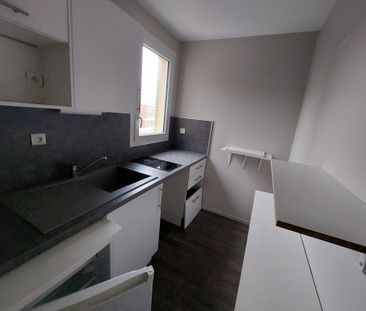 Location Appartement 2 pièces 47m² DIEPPE 76200 - Photo 3