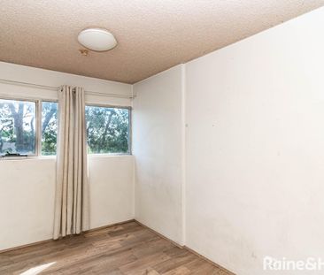 Spacious Two-Bedroom Apartment in Prime Parramatta Location - Photo 1