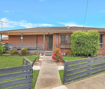 Well Positioned Family Home - Photo 4