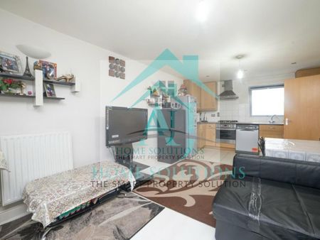2 bedroom flat to rent - Photo 2