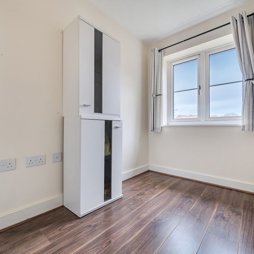 3 bedroom semi-detached house to rent - Photo 1