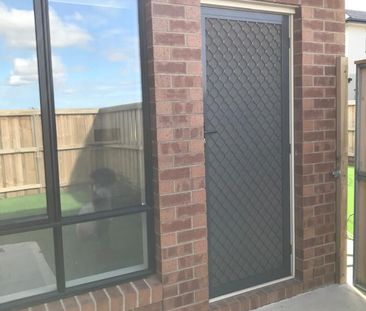 Wyndham Vale - Photo 1