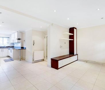 4 bedroom terraced house to rent - Photo 2