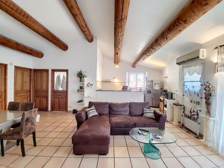 Cabannes : Appartement T3 73 m² avec garage, - Photo 2