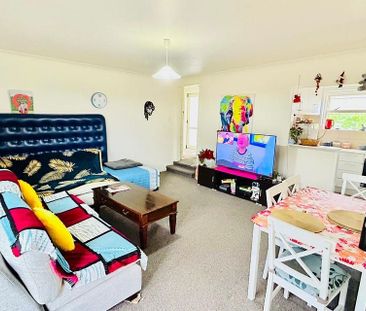 Spacious one bedroom gnd flat - Photo 4