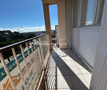 SALON DE PROVENCE : appartement de 4 pièces (72 m²) en location, - Photo 2