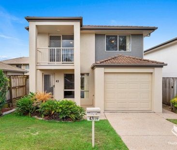 Renovated, Stand-alone townhouse - Photo 5
