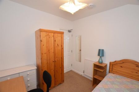 1 bedroom Flat To Let - Photo 5