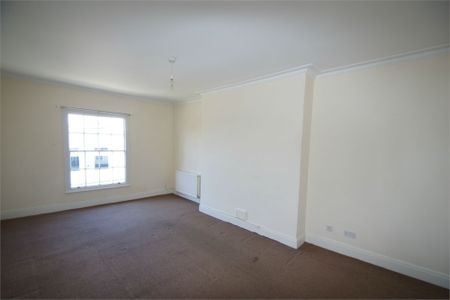 2 bedroom | Flat - Photo 2