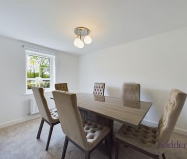 5 bedroom detached house to rent - Photo 3