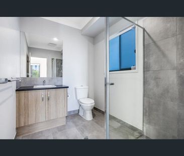 12 Fiorente Street, Kallangur, Qld 4503 - Photo 5