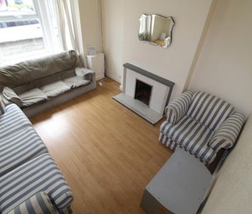 4 bedroom terraced house to rent - Photo 1