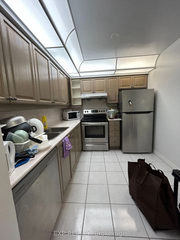 18 Sommerset Way #2207 - Photo 5