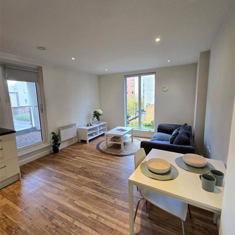 2 bedroom flat to rent - Photo 1