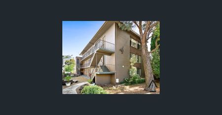 Spacious two bedroom apartment in the best location - Photo 4