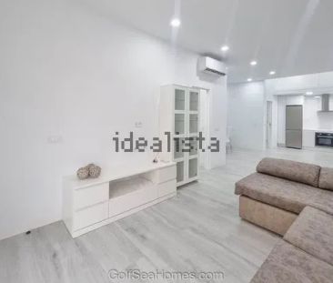 Alquiler de piso en Calle Juan Martínez Montañés, 5 - Photo 1