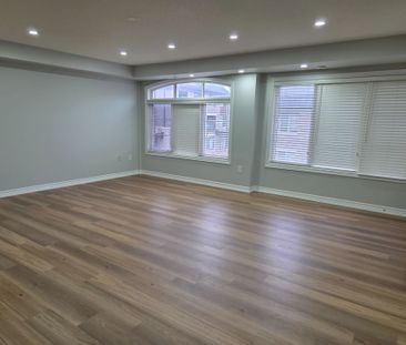 For Lease - 200 Veterans Drive Unit# 09, Brampton, Ontario - Photo 2