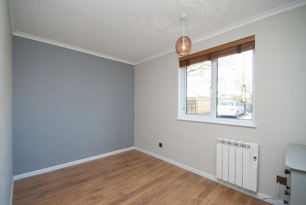 2 bedroom ground floor flat to rent - Photo 1