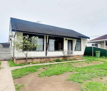 OPEN PLAN LIVING - Photo 1