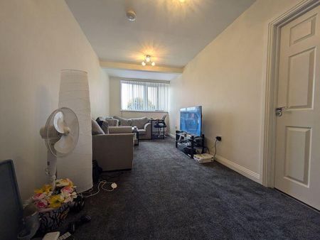 4 bedroom house to rent - Photo 2