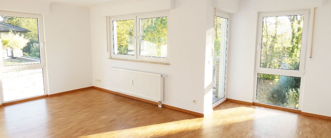 Renovierte 3-Zimmer-Wohnung mit Einbauküche in ruhiger und grüner Lage - Photo 1