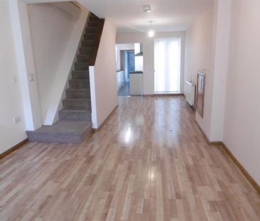 3 bedroom terraced house to rent - Photo 2