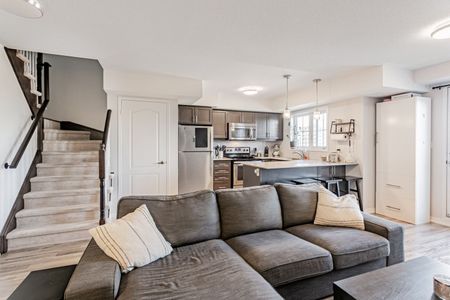 For Lease - 2484 Post Road Unit# 20, Oakville, Ontario - Photo 2