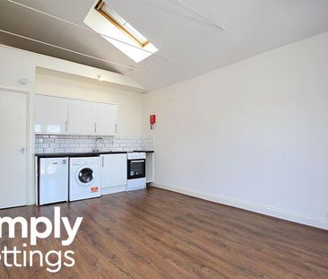 Studio to rent - Photo 5