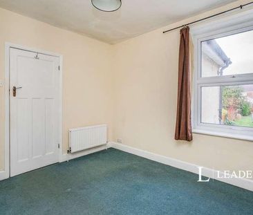 Gordon Road, Fareham, Hampshire, PO16 - Photo 3