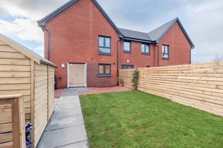 3 bedroom semi-detached house to rent - Photo 4