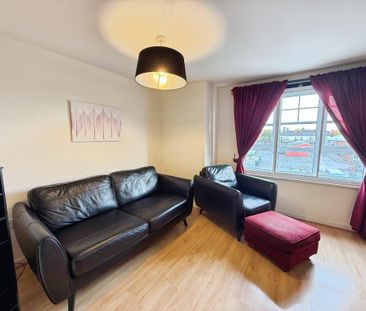 2 bedroom flat to rent - Photo 2