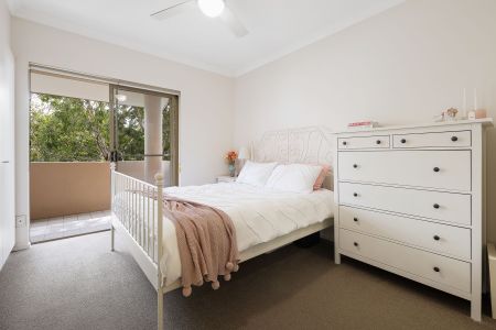 Outstanding Paddington Unit - Photo 4